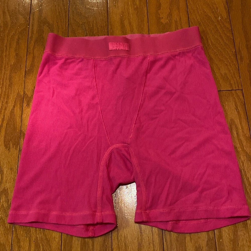 NWOT SKIMS SOFT LOUNGE BOXERS